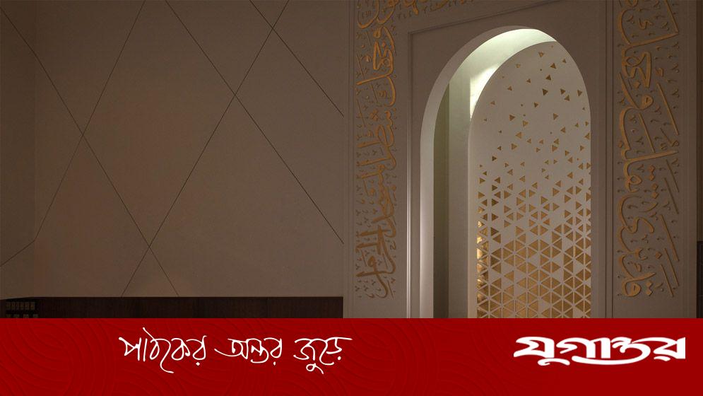 দাঁতে আটকে থাকা খাবার খেয়ে ফেললে কি নামাজ হবে?