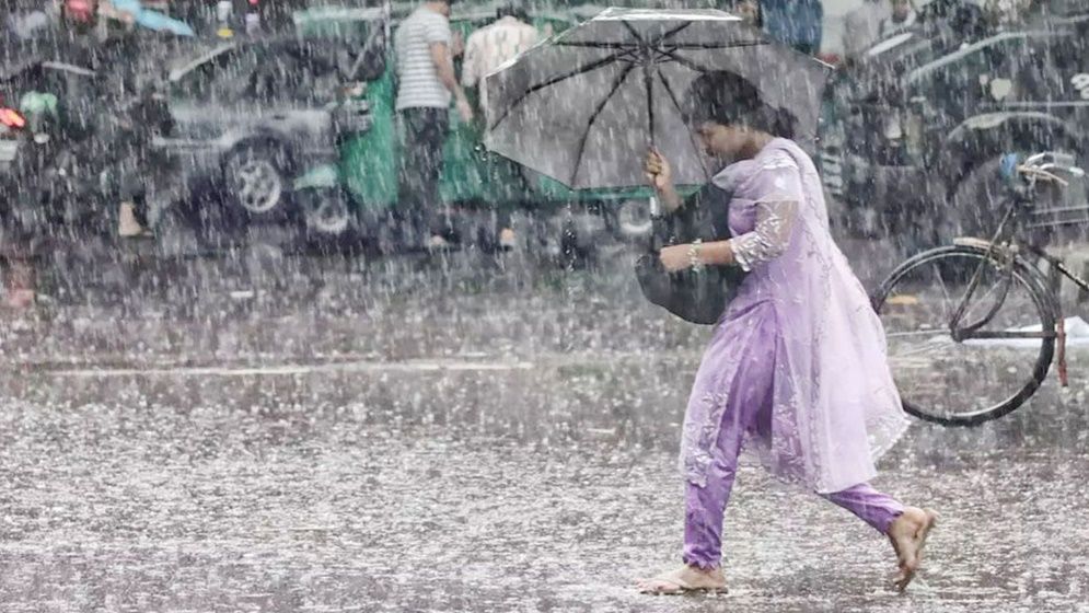 সাগরে লঘুচাপ, টানা ৩ দিন ভারি বৃষ্টির আভাস