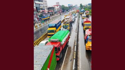 ঢাকা-চট্টগ্রাম মহাসড়কে ১৫ কিমি যানজট