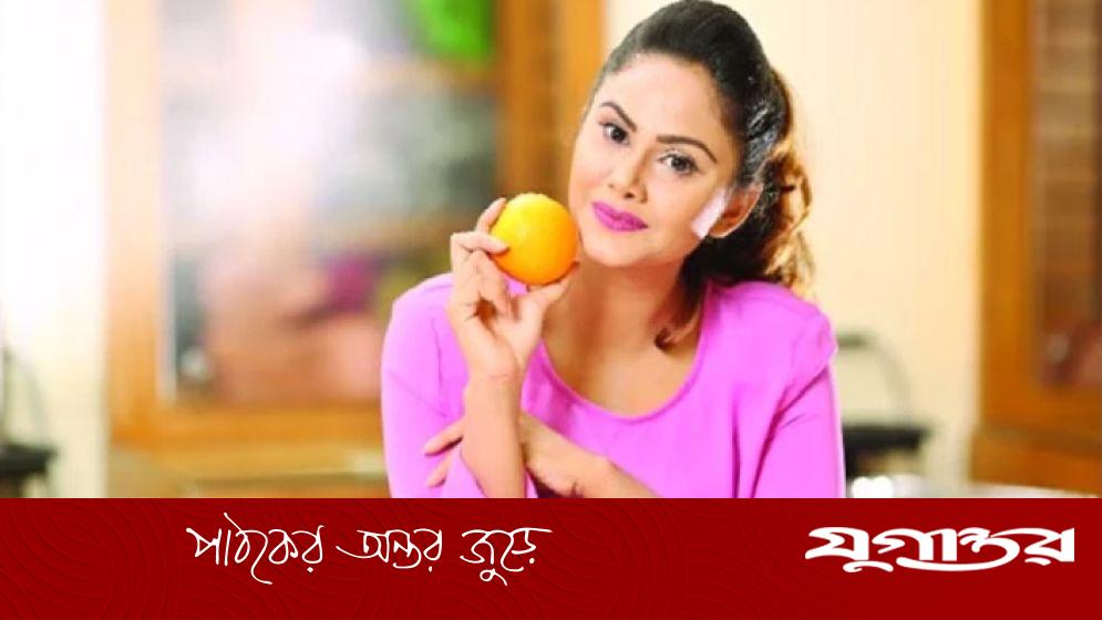 Yalangoch qizlar havaskor tabiat