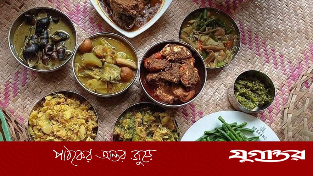 অন্য ধর্মাবলম্বীদের হাতে বানানো খাবার খাওয়া জায়েজ?