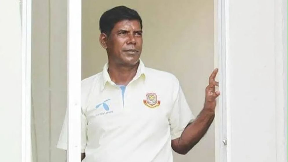 হাসপাতাল থেকে ফিরেই বাংলাদেশ কোচ যেতে চেয়েছিলেন অনুশীলনে