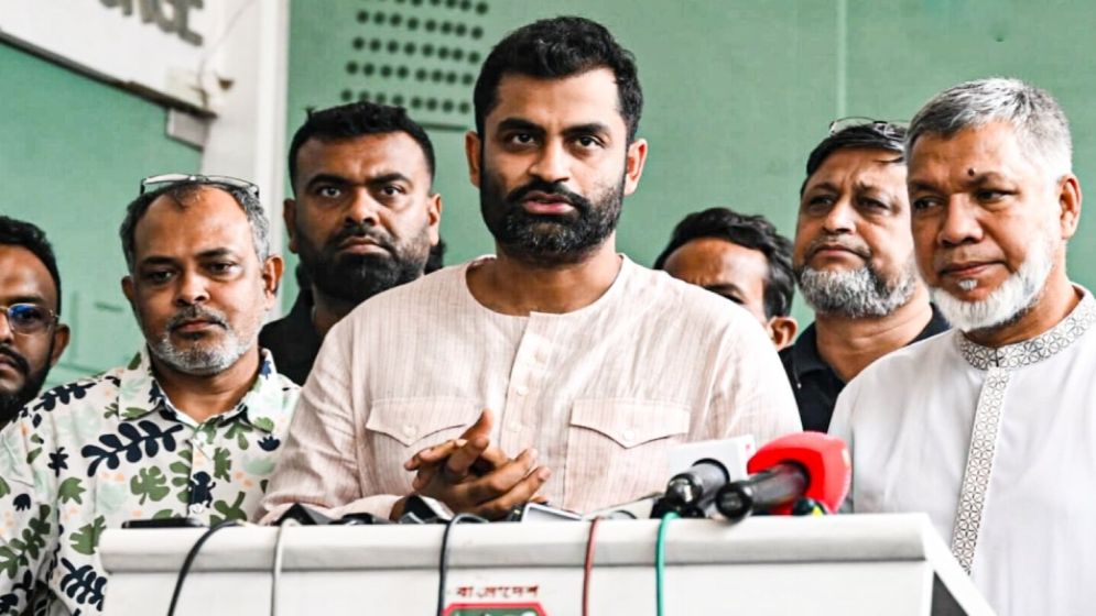 বিসিবি নির্বাচন থেকে তামিম ইকবালের সরে দাঁড়ানোর কারণ কী?