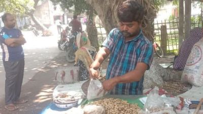 তবুও জীবনযুদ্ধে হার মানেননি প্রতিবন্ধী গোবিন্দ