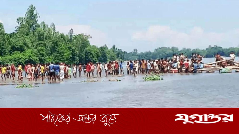 প্রতিমা বিসর্জন দিতে গিয়ে নৌকাডুবি, নিখোঁজ দুই শিশু