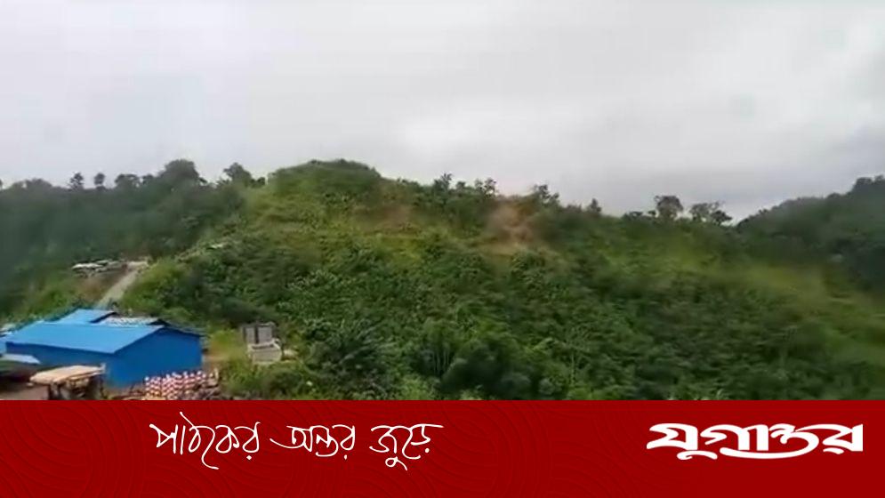 আলীকদম সীমান্তের পাশে আরকান আর্মি ও আরসার মধ্যে সংঘর্ষ চলছে