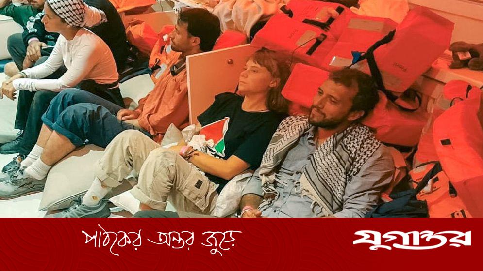 সুমুদ ফ্লোটিলায় আটক অ্যাক্টিভিস্টদের নেওয়া হচ্ছে ইসরাইলে