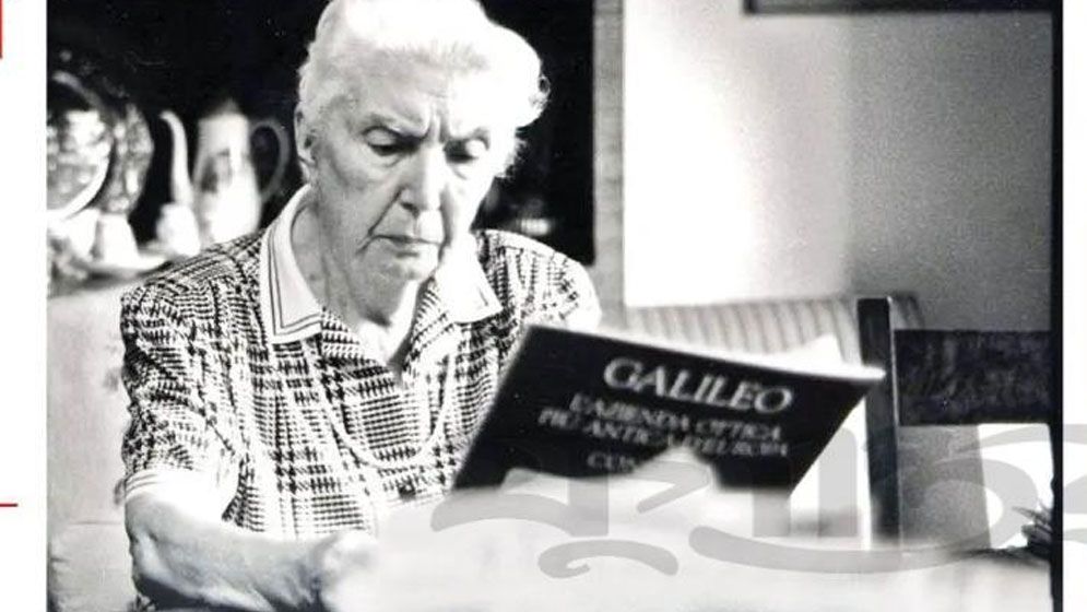 অটোফিকশন আসার আগেই রোমানোর কলমে তার উপস্থিতি