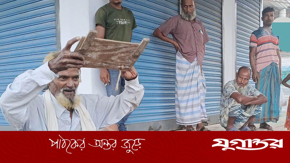 ঝাড়ফুঁক নয়, ওঝারও ভরসা ভ্যাকসিনে