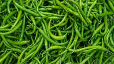 একদিনের ব্যবধানে যশোরে কাঁচামরিচে আগুন!