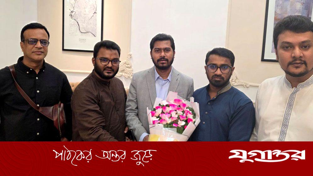 দেশে ফিরেছেন নুরুল হক নুর