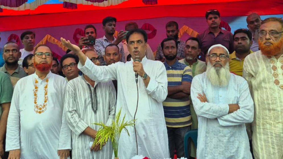 নির্বাচন কমিশনের ভূমিকা নিয়ে কড়া হুঁশিয়ারি বিএনপি নেতার