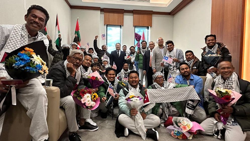 গাজায় ফ্লোটিলা থেকে আটক ২৩ মালয়েশিয়ান মুক্ত, দেশে ফিরছেন সোমবার