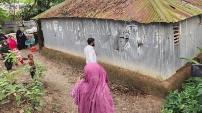 দরিদ্রের টাকা আত্মসাৎ সমাজসেবা কর্মকর্তাদের