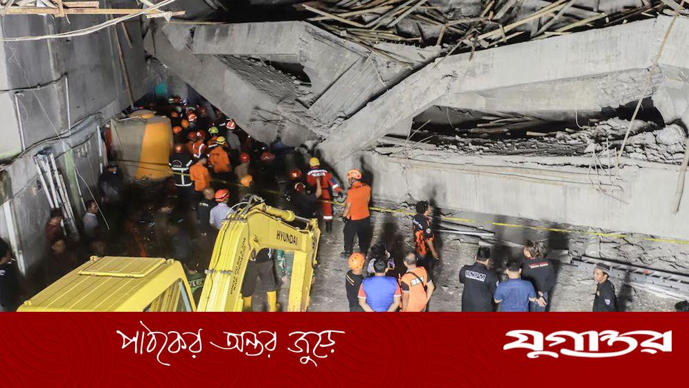 নামাজ চলাকালে ধসে পড়ল মাদ্রাসা ভবন, নিহত বেড়ে ৩৬