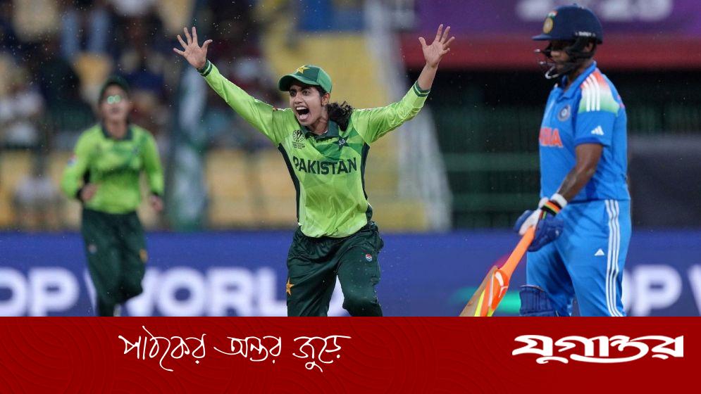 ভারত-পাকিস্তান ম্যাচে ‘অনাহুত’ অতিথি, বন্ধ করতে হলো খেলা