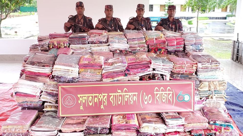 কোটি টাকার শাড়ি ও ৪৭ লাখ টাকার ফুচকা জব্দ