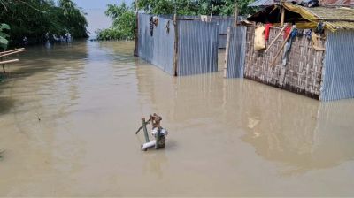 রংপুরে ৩৪ গ্রামের বিশ হাজার পরিবার পানিবন্দি