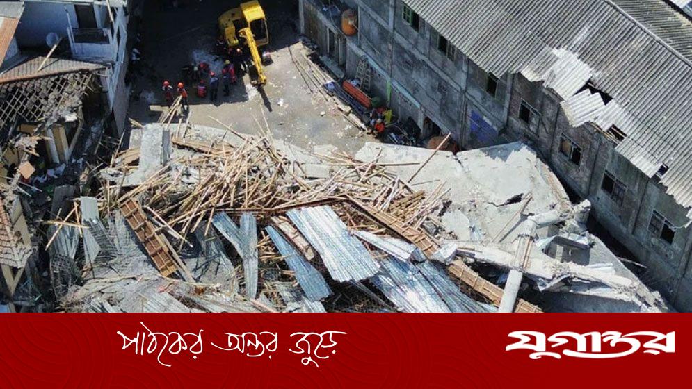 ইন্দোনেশিয়ায় স্কুলভবন ধসে নিহত ৫০