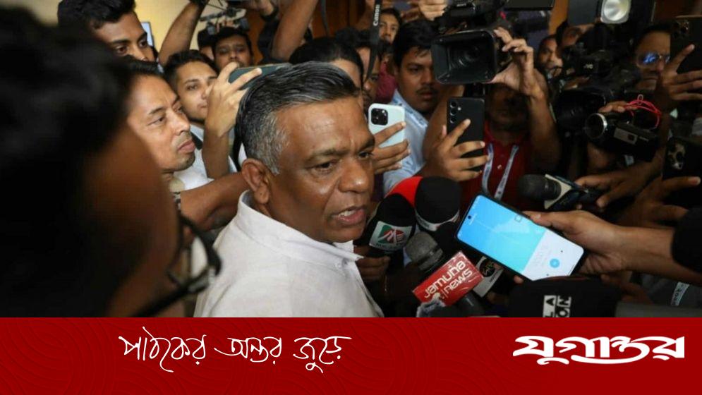দেশের ক্রিকেট উন্নয়নের ‘প্রেমে’ পড়ে গেছেন বুলবুল