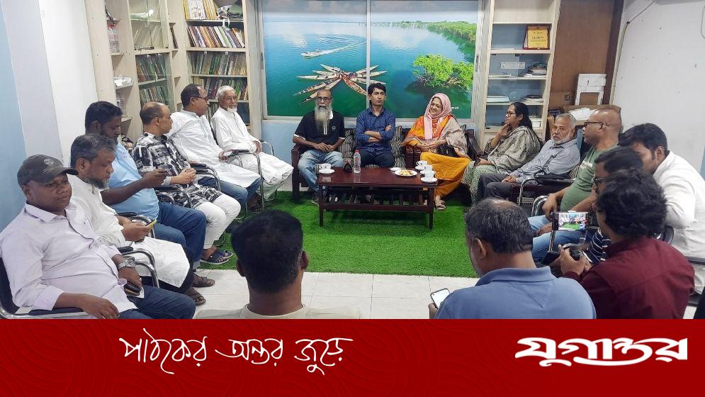 দলের নির্দেশে মাঠে আছি: লুনা