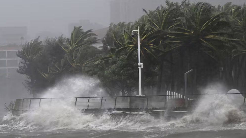 চীনে আঘাত হানল টাইফুন ‘মাতমো’