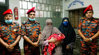 ঘর আলো করে এল সন্তান, দেখার আগেই না ফেরার দেশে ফায়ার ফাইটার বাবা