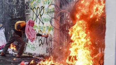 এশিয়ায় নতুন বিক্ষোভের উসকানি দিচ্ছে বেকারত্ব