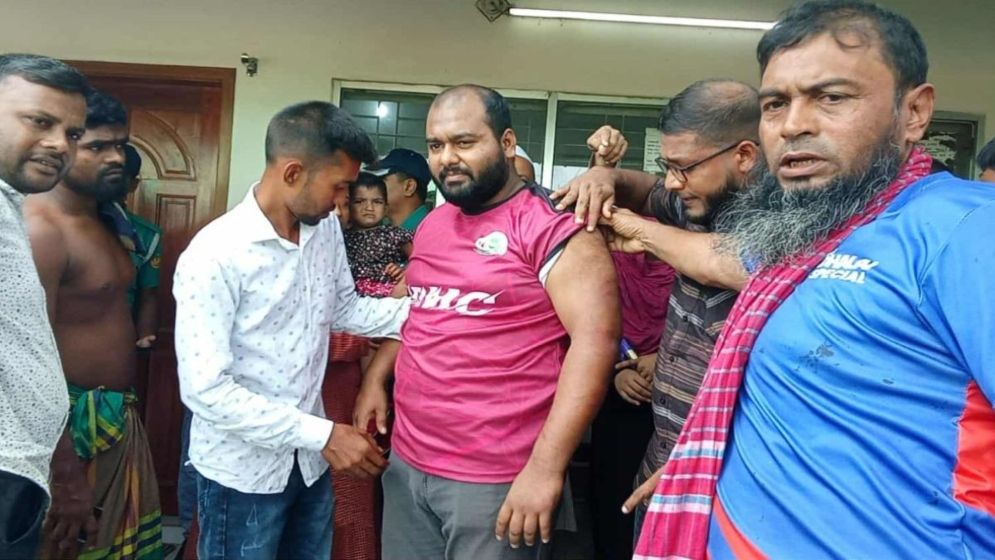 আ.লীগ নেতার ছেলে-মেয়ের কাণ্ড