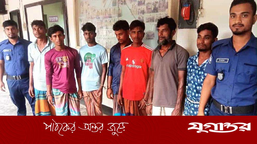 মেঘনায় জেলেদের হামলায় নৌপুলিশসহ আহত ৪, গ্রেফতার ৮