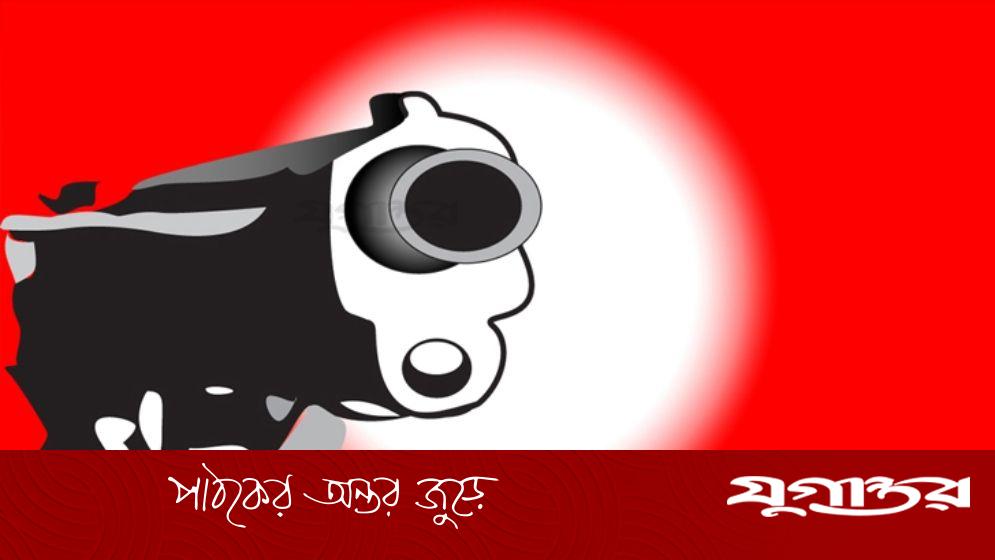 খুলনায় ‘শীর্ষ সন্ত্রাসী দলের সদস্যের’ মাথায় অস্ত্র ঠেকিয়ে গুলি