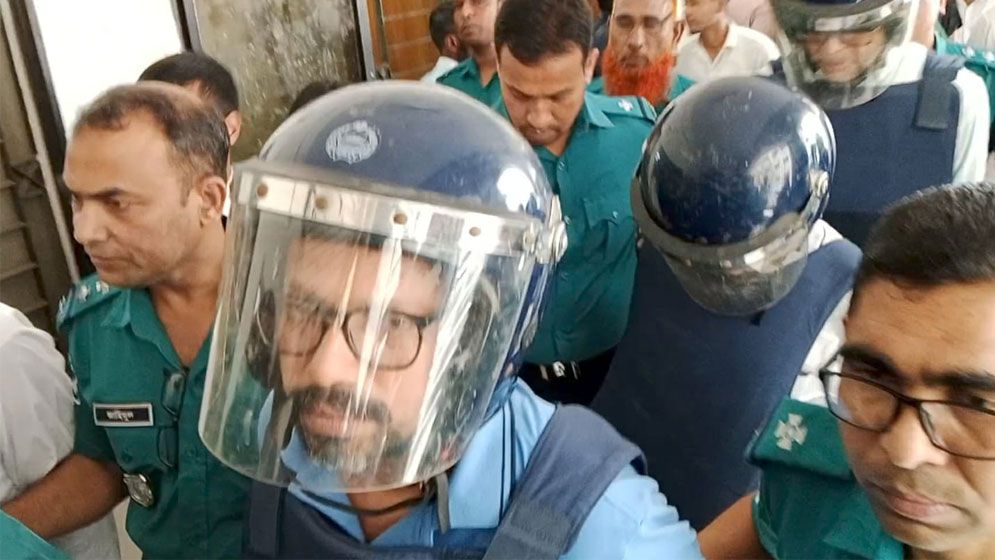 এখন মন খারাপ হয় না পলকের, লড়তে চান ভোটে