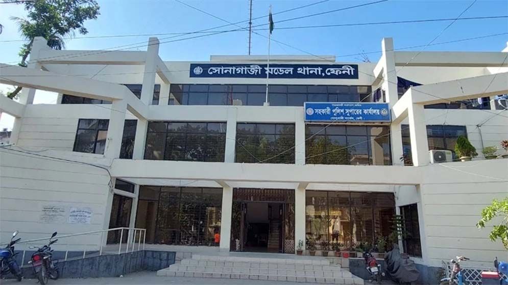 অস্ত্র লুটের ঘটনায় ৬ পুলিশ সদস্যকে পুলিশ লাইনে সংযুক্ত