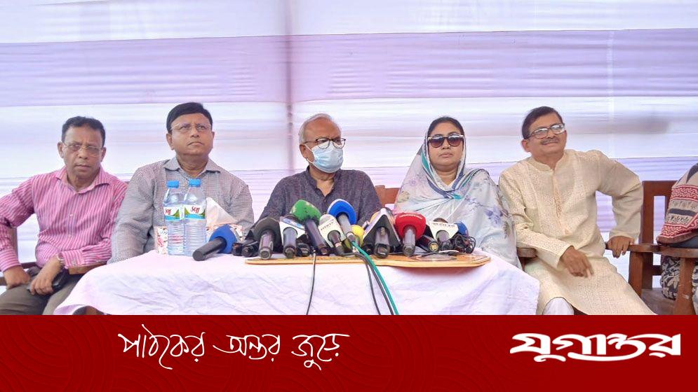 ‘সেফ এক্সিটের কথা শেখ হাসিনাকে বলেছিলাম’
