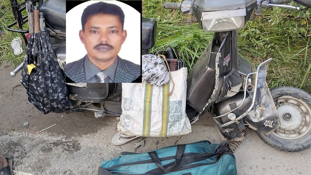 সড়ক দুর্ঘটনায় প্রাণ গেল রাবি শিক্ষকের