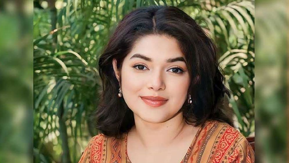 রাজধানীতে হিট অফিসার বুশরার সিসা বার