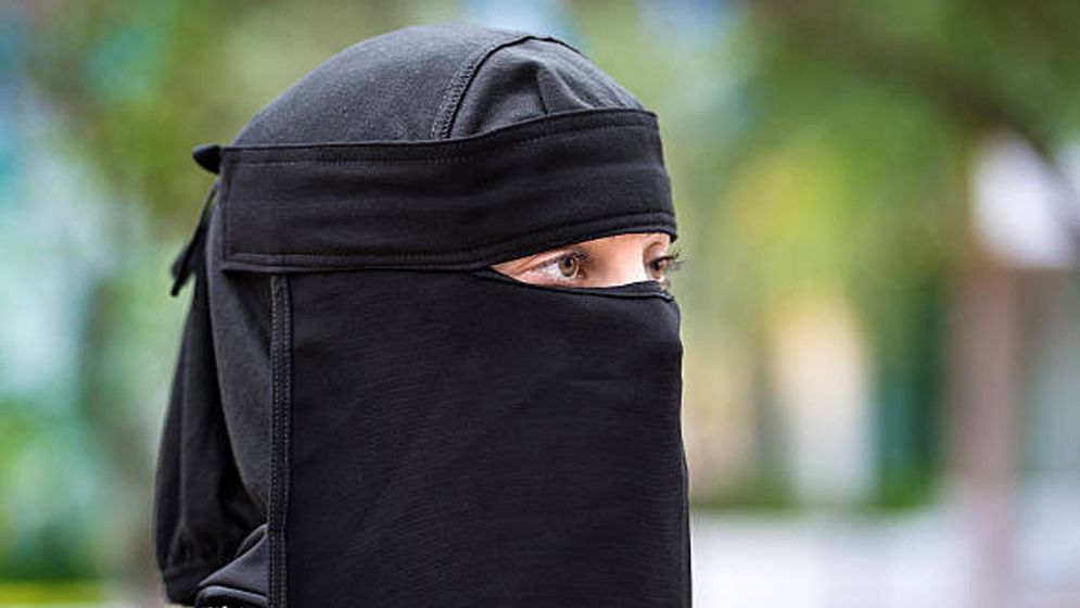 ইতালিতে প্রকাশ্যে বোরকা-নিকাব নিষিদ্ধের প্রস্তাব