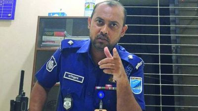 ‘পুলিশ এখন বানরের মতো’ বললেন পরিদর্শক হাবিবুল্লাহ