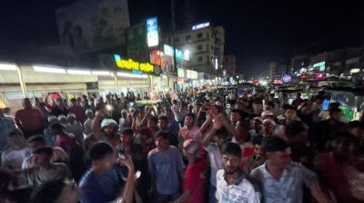 কুমিল্লা নিয়ে কটূক্তি করায় নোয়াখালীর বাস আটকে প্রতিবাদ