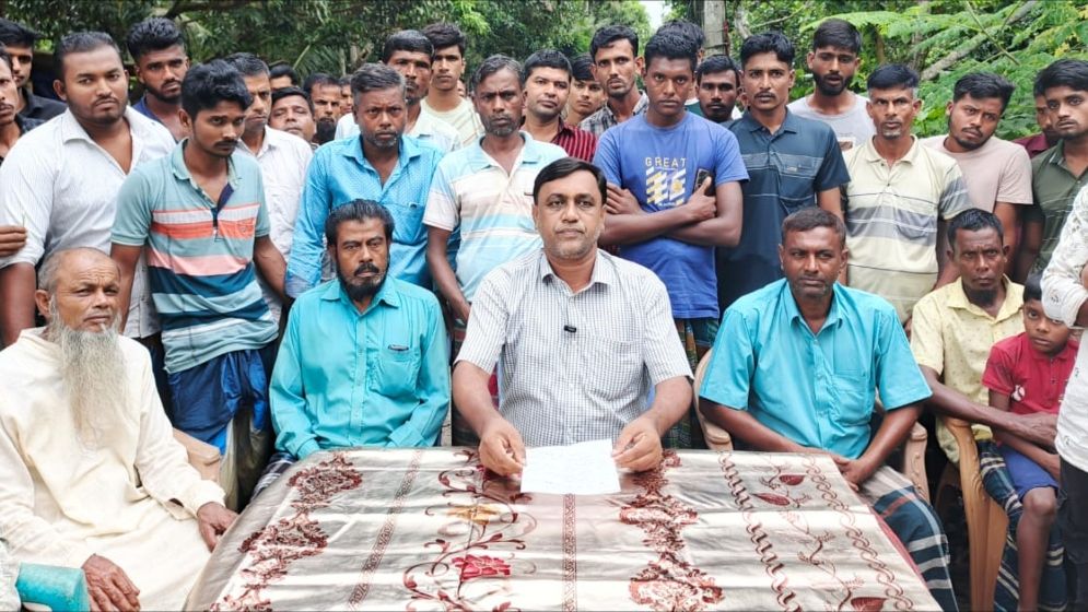 সংবাদ সম্মেলন করে পদত্যাগ করলেন আ.লীগ নেতা