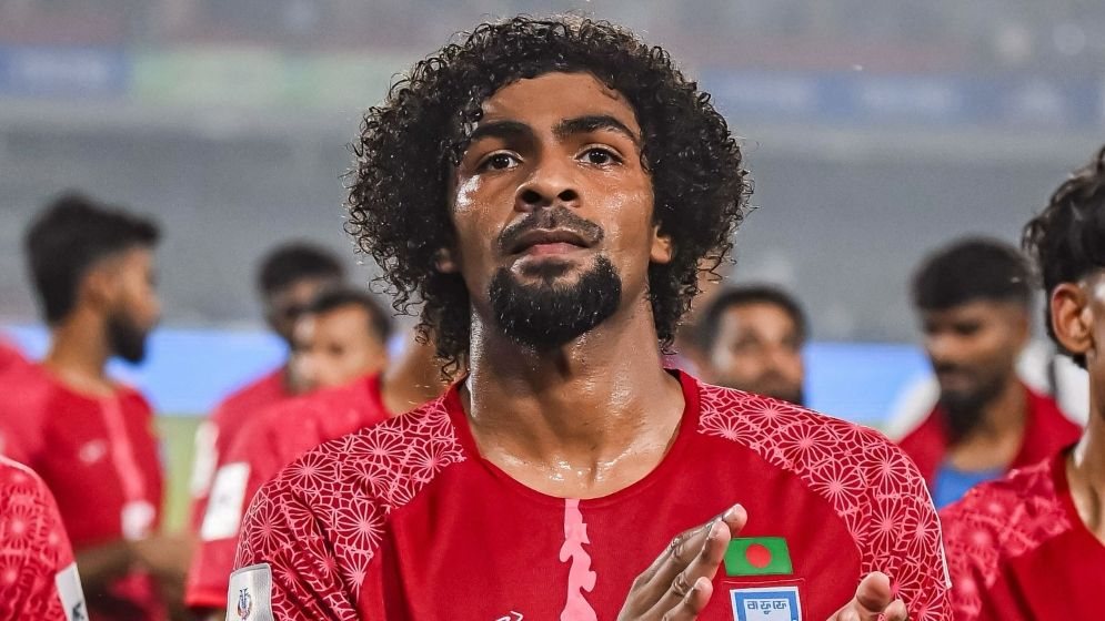 হামজাকে বাংলাদেশের অধিনায়ক করার প্রস্তাব