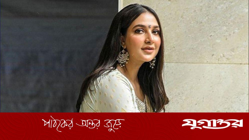 সাংবাদিকের ভূমিকায় শুভশ্রী