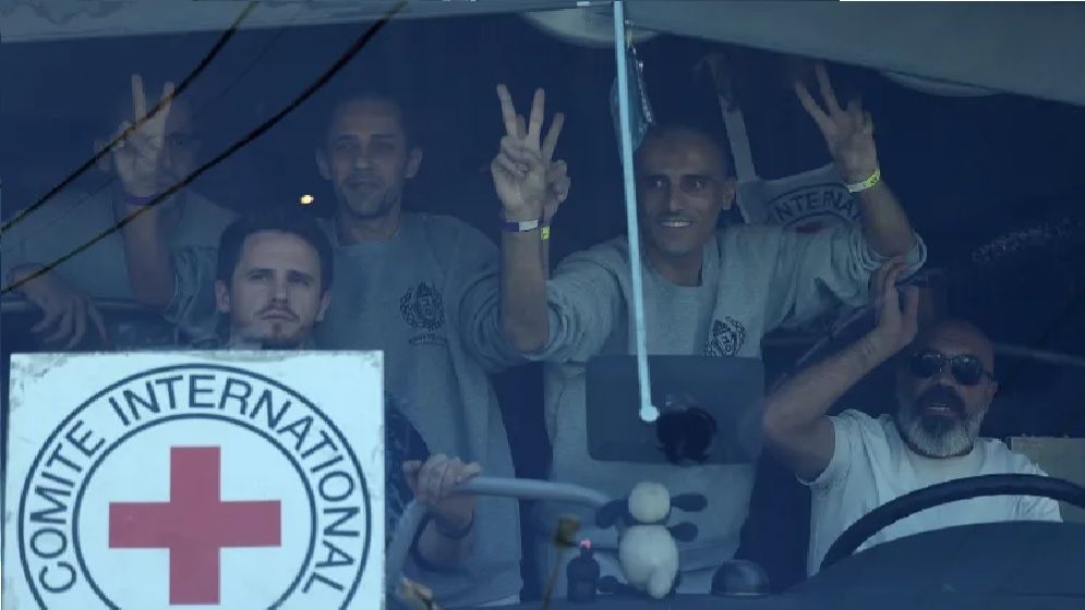 ফিলিস্তিনি বন্দিদের জোর করে নির্বাসনে পাঠাবে ইসরাইল