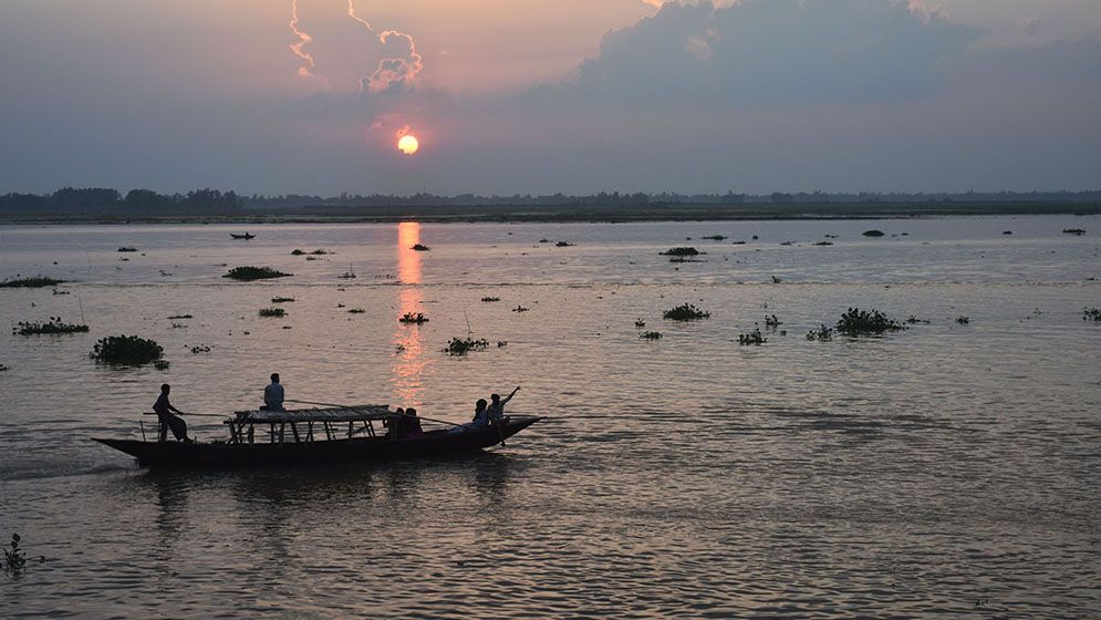 বর্ষার বিপুল জলরাশিতে নবযৌবনা চলনবিল
