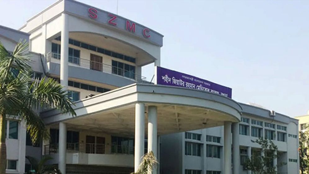 পূজার আনন্দে মদপান, পঞ্চমজনও মারা গেলেন