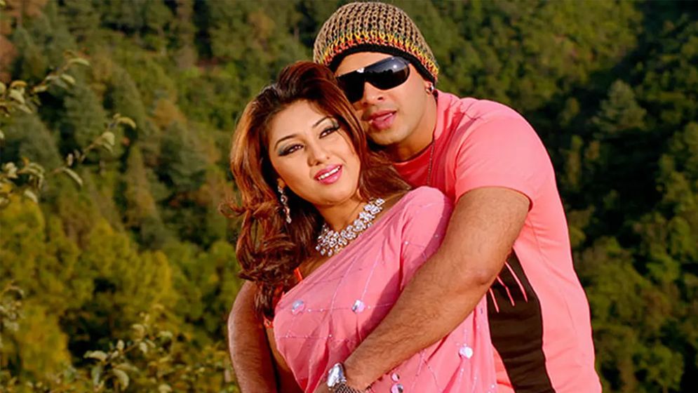 জন্মদিনে শাকিব খানের সঙ্গে সুখস্মৃতি সামনে আনলেন অপু