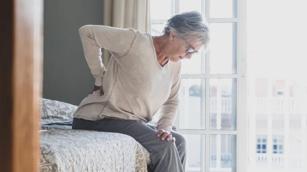 পিঠের ব্যথা কমাতে কার্যকর হতে পারে ভিটামিন ডি