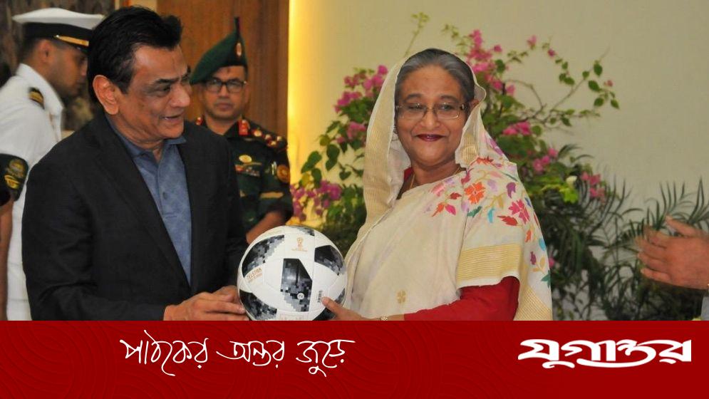 দেশ ছেড়ে কোথায় যেতে চান সালাউদ্দিন