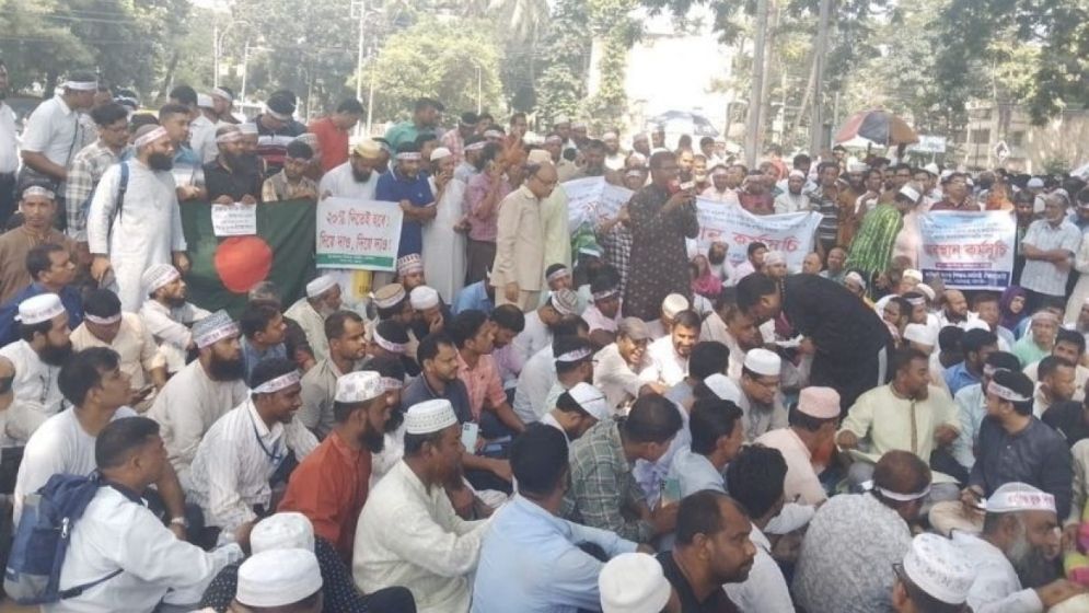 রাতের মধ্যে দাবি না মানলে মঙ্গলবার ‘মার্চ টু সচিবালয়’