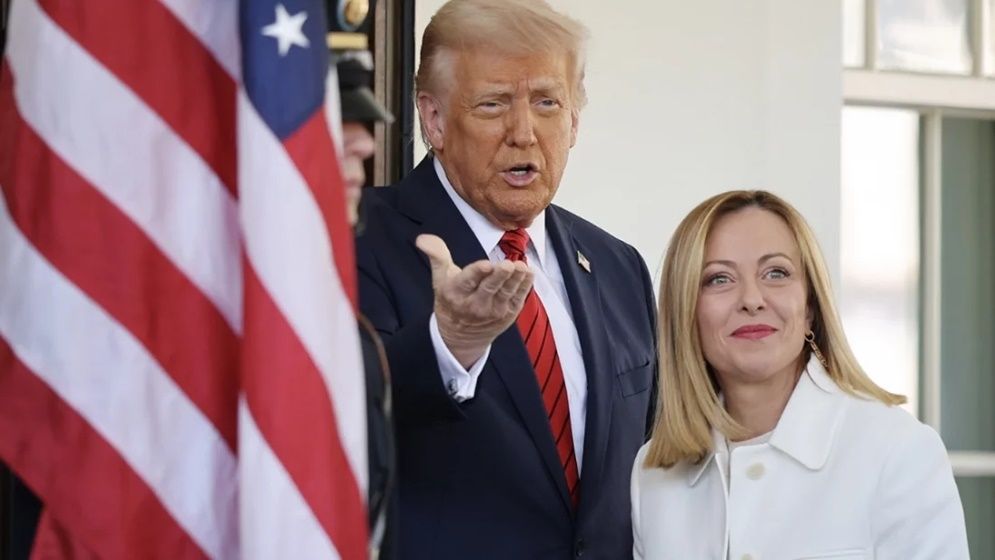 গাজা শান্তি সম্মেলনে ইতালির প্রধানমন্ত্রীকে ‘সুন্দরী’ বললেন ট্রাম্প